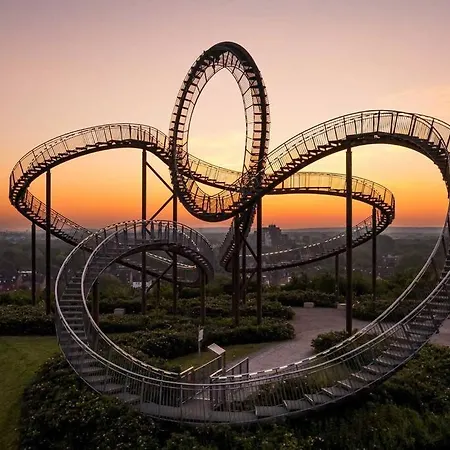 - 3-bedroom Luxury: Central & Spacious In & Big Tv And Kitchen - Apartman