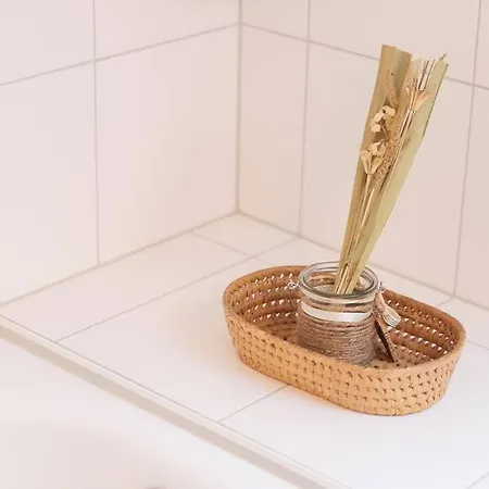 - 3-bedroom Luxury: Central & Spacious In & Big Tv And Kitchen - Apartman