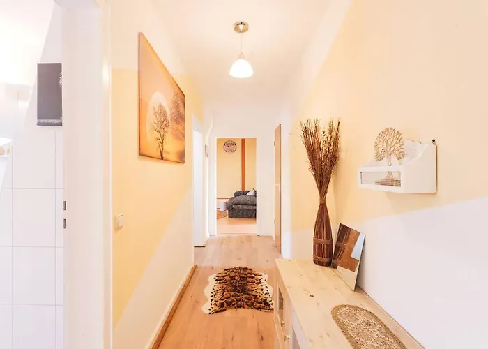 - 3-bedroom Luxury: Central & Spacious In & Big Tv And Kitchen - * Duisburg